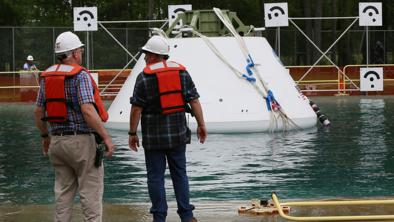 Illustration for article titled This Is How NASA Tests Its Return Capsules for Landings at Sea